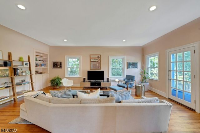 9 Parkway, Montclair Twp., NJ 07042