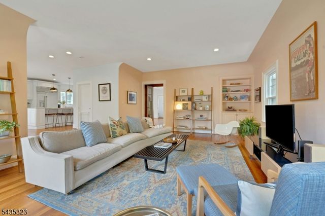 9 Parkway, Montclair Twp., NJ 07042