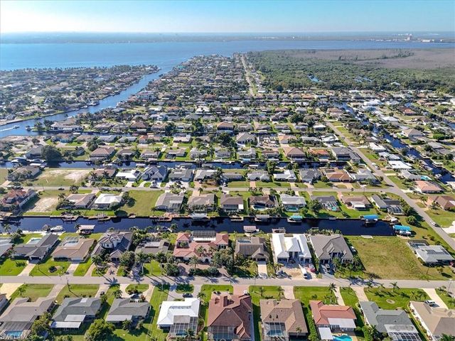 150 SW 53rd ST, Cape Coral, FL 33914