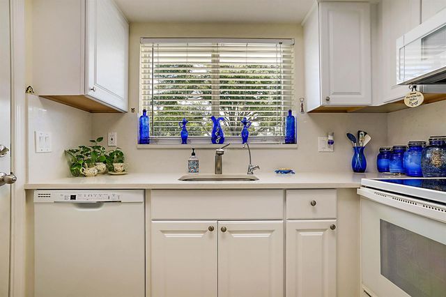 331 Tequesta Drive 110, Tequesta, FL 33469