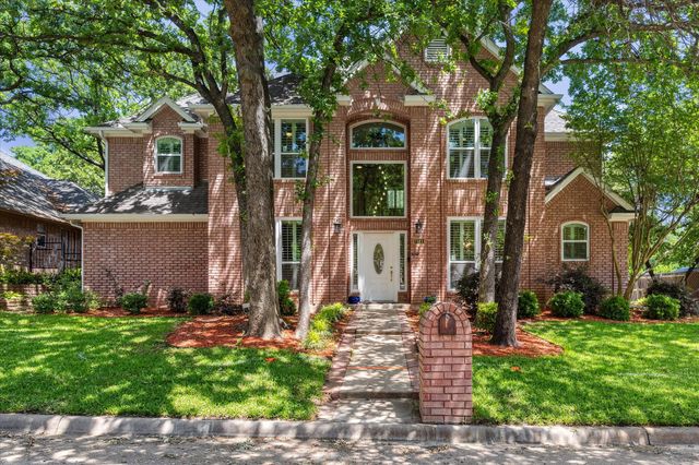 7011 Gunston Lane, Arlington, TX 76017