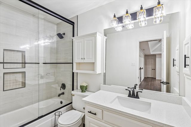 7011 Gunston Lane, Arlington, TX 76017