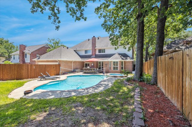 7011 Gunston Lane, Arlington, TX 76017