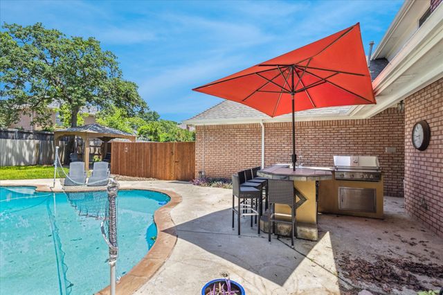 7011 Gunston Lane, Arlington, TX 76017