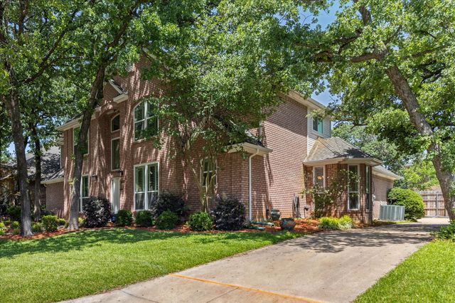 7011 Gunston Lane, Arlington, TX 76017