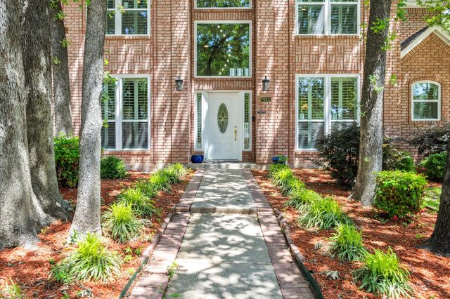 7011 Gunston Lane, Arlington, TX 76017