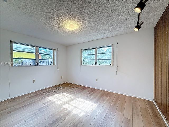 7541 Embassy Blvd, Miramar, FL 33023