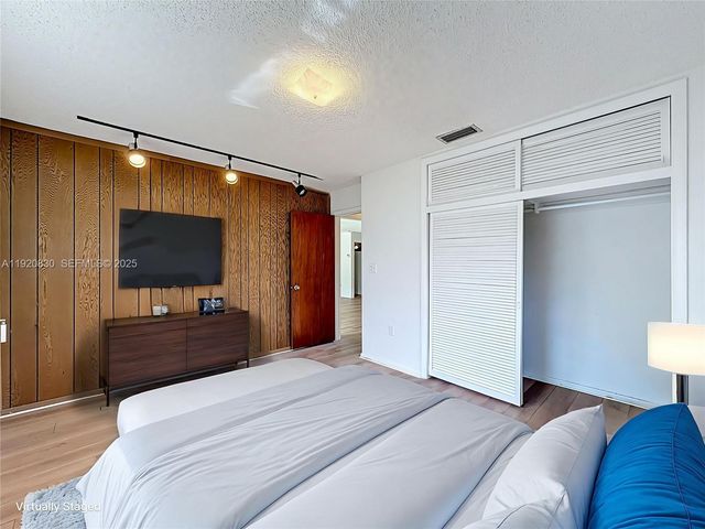 7541 Embassy Blvd, Miramar, FL 33023