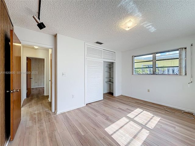 7541 Embassy Blvd, Miramar, FL 33023