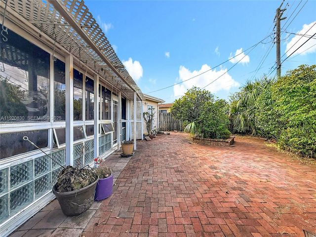 7541 Embassy Blvd, Miramar, FL 33023