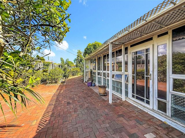 7541 Embassy Blvd, Miramar, FL 33023