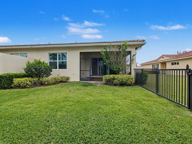 24072 SW Firenze Way, Port St. Lucie, FL 34986