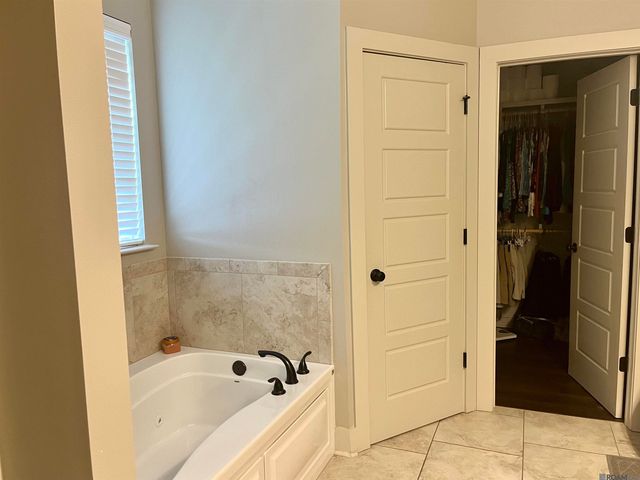 39345 Waycross Ave, Prairieville, LA 70769