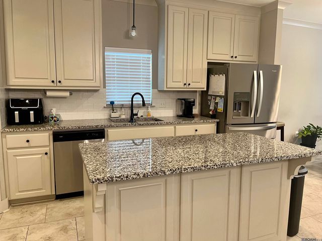 39345 Waycross Ave, Prairieville, LA 70769