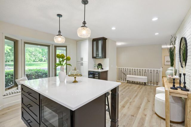 8100 Rhode Island Circle, Bloomington, MN 55438