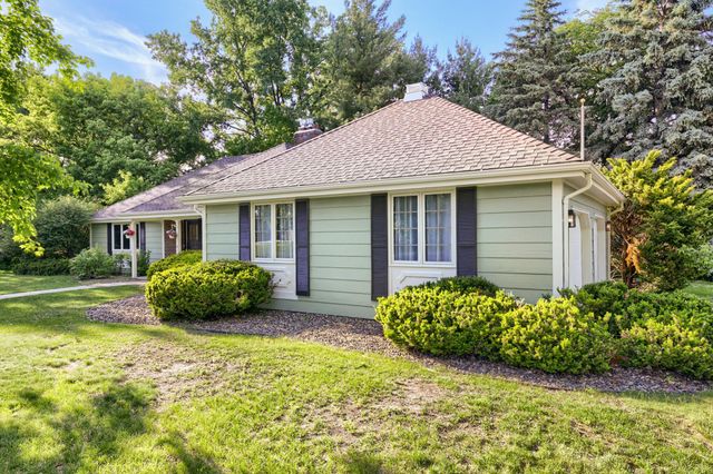 8100 Rhode Island Circle, Bloomington, MN 55438