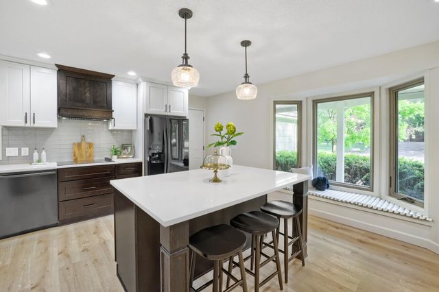 8100 Rhode Island Circle, Bloomington, MN 55438