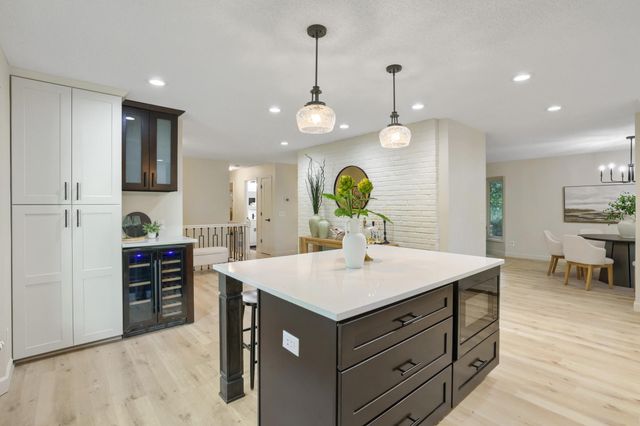 8100 Rhode Island Circle, Bloomington, MN 55438