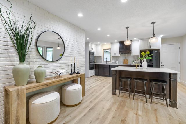 8100 Rhode Island Circle, Bloomington, MN 55438