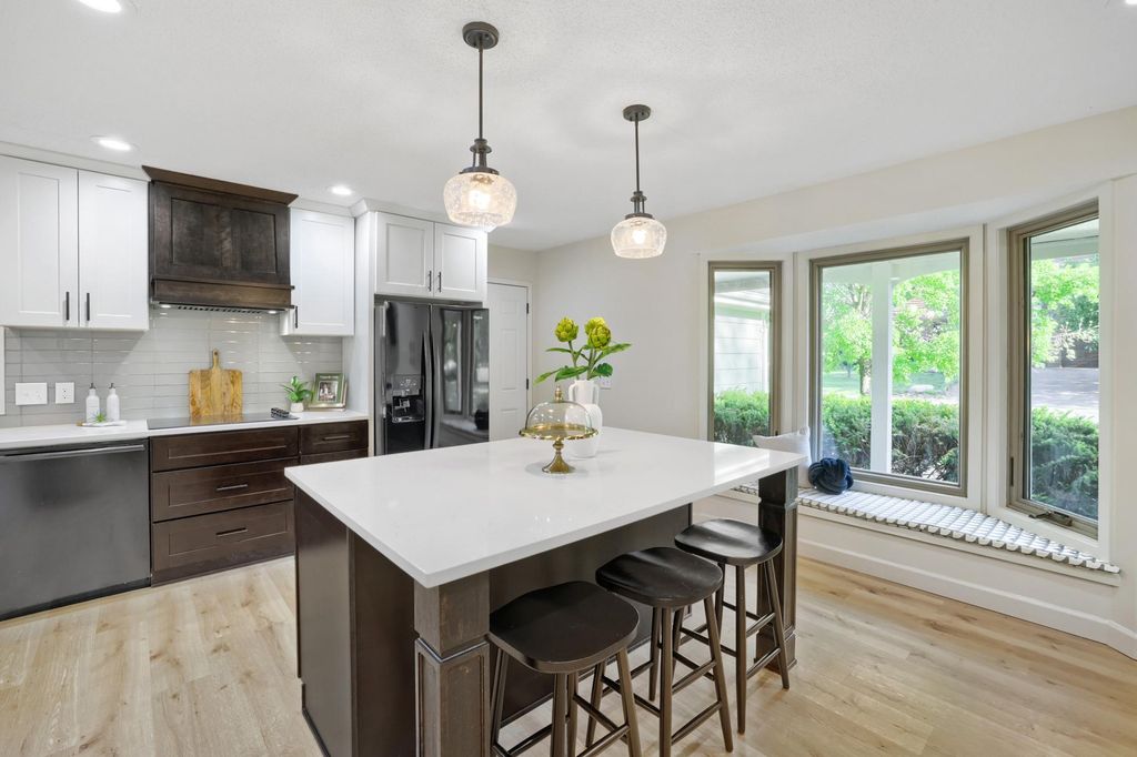 8100 Rhode Island Circle, Bloomington, MN 55438 — photo 4