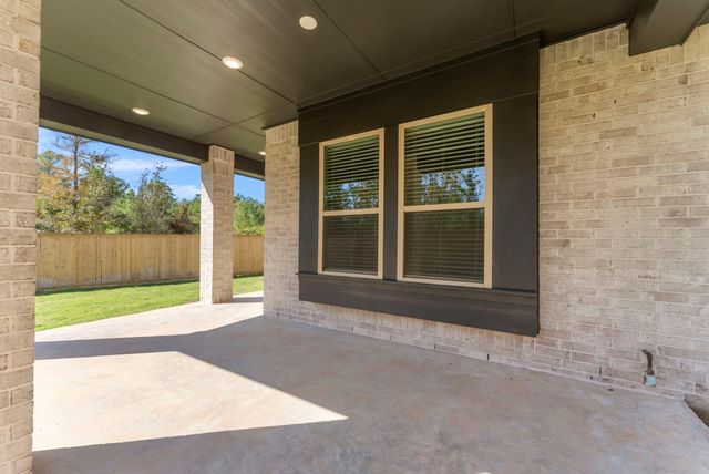 26383 Golden Pass Loop, Montgomery, TX 77316