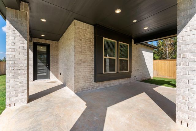 26383 Golden Pass Loop, Montgomery, TX 77316