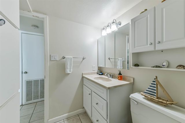 7310 Seawall Boulevard 402, Galveston, TX 77551