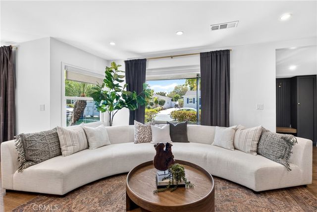 3934 N Marshall Way N, Long Beach, CA 90807