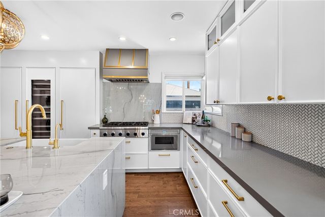 3934 N Marshall Way N, Long Beach, CA 90807