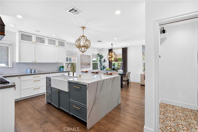 3934 N Marshall Way N, Long Beach, CA 90807