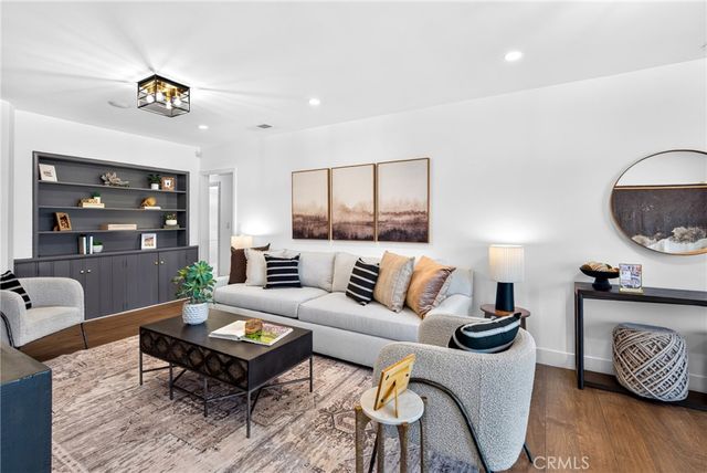 3934 N Marshall Way N, Long Beach, CA 90807