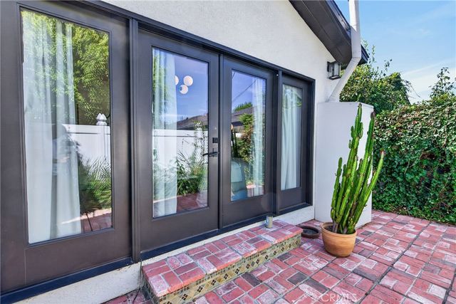 3934 N Marshall Way N, Long Beach, CA 90807