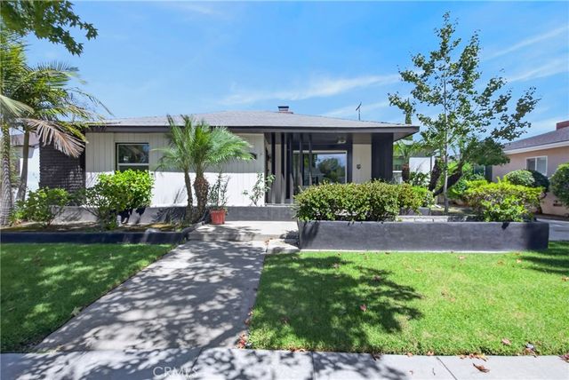 3934 N Marshall Way N, Long Beach, CA 90807