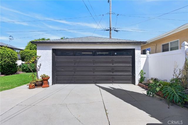 3934 N Marshall Way N, Long Beach, CA 90807