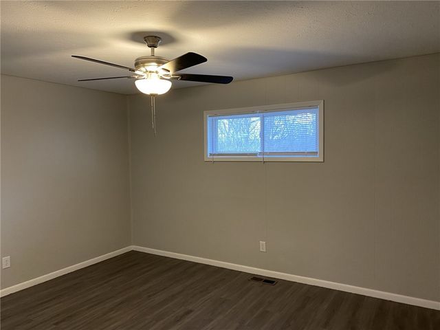 14901 Dutchmans Drive, Rogers, AR 72756