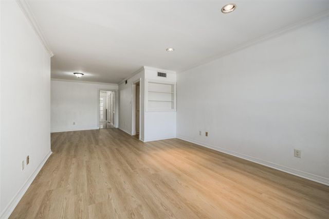 7225 Beechnut Street D, Houston, TX 77074