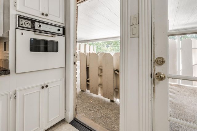 7225 Beechnut Street D, Houston, TX 77074