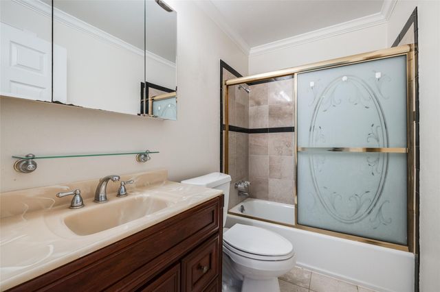 7225 Beechnut Street D, Houston, TX 77074
