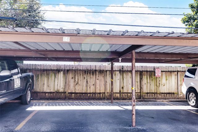 7225 Beechnut Street D, Houston, TX 77074