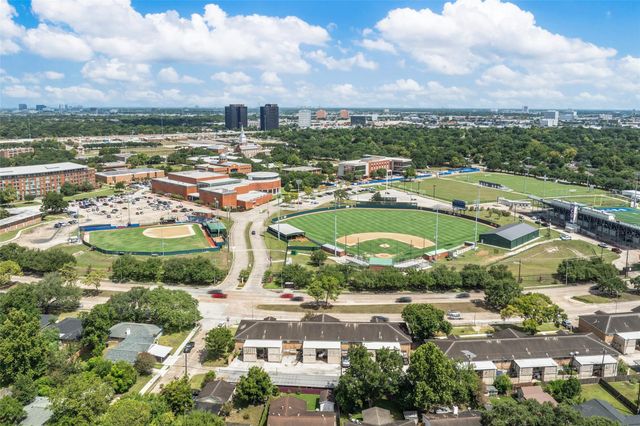 7225 Beechnut Street D, Houston, TX 77074