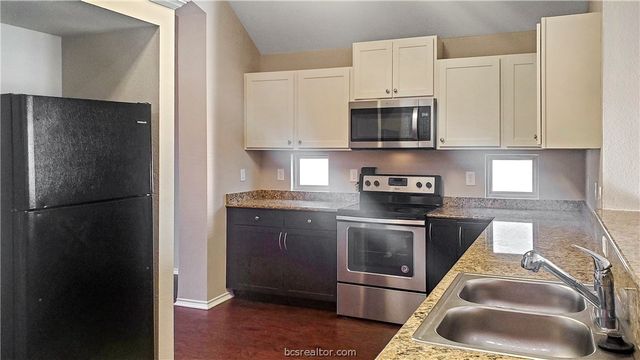 3741 Mariposa Court, Bryan, TX 77808