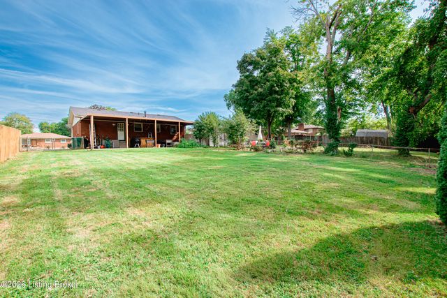3406 Pineland Dr, Louisville, KY 40219