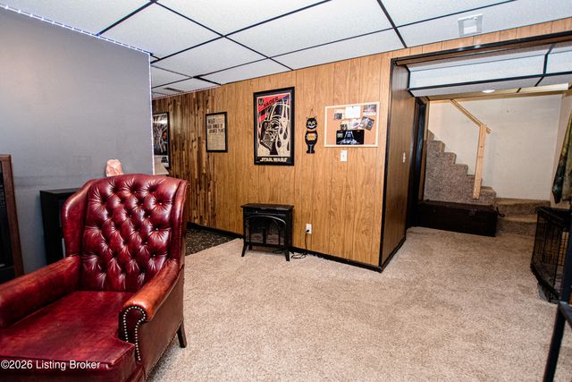 3406 Pineland Dr, Louisville, KY 40219