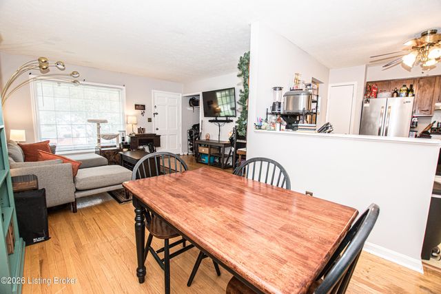 3406 Pineland Dr, Louisville, KY 40219