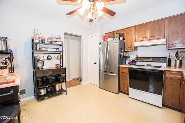 3406 Pineland Dr, Louisville, KY 40219