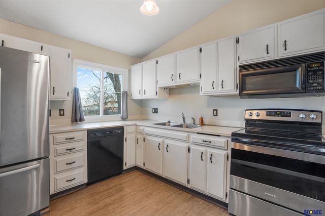 8321 Elizabeth Drive, Lincoln, NE 68505