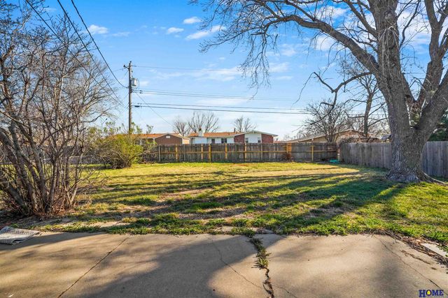 8321 Elizabeth Drive, Lincoln, NE 68505