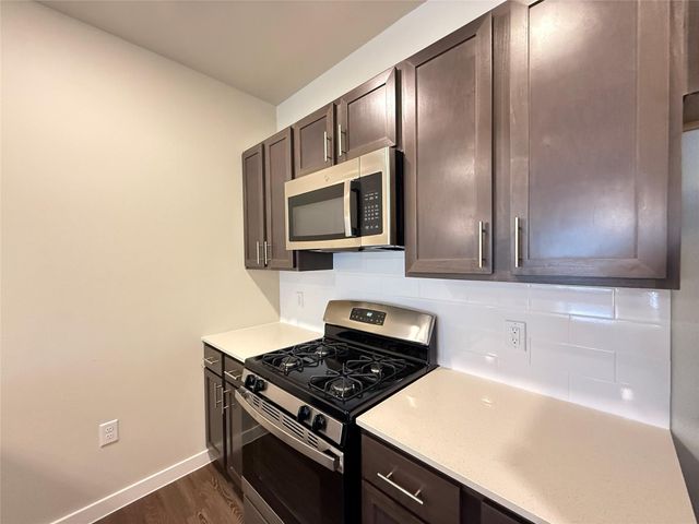 2102 Antoine Drive P6.2305, Houston, TX 77055