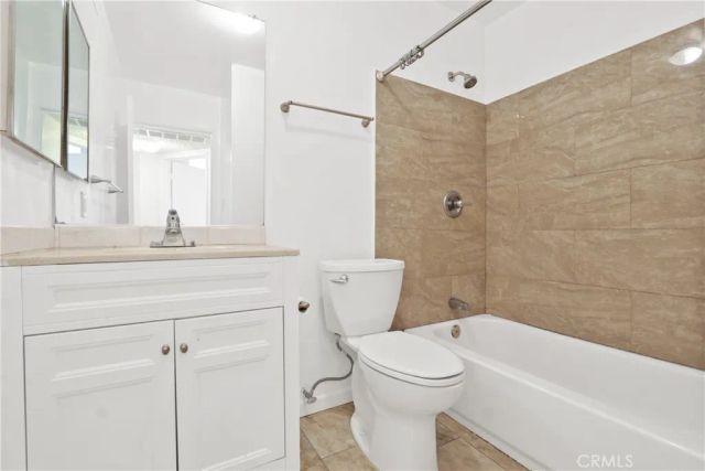 1239 W Rosecrans 26, Gardena, CA 90247