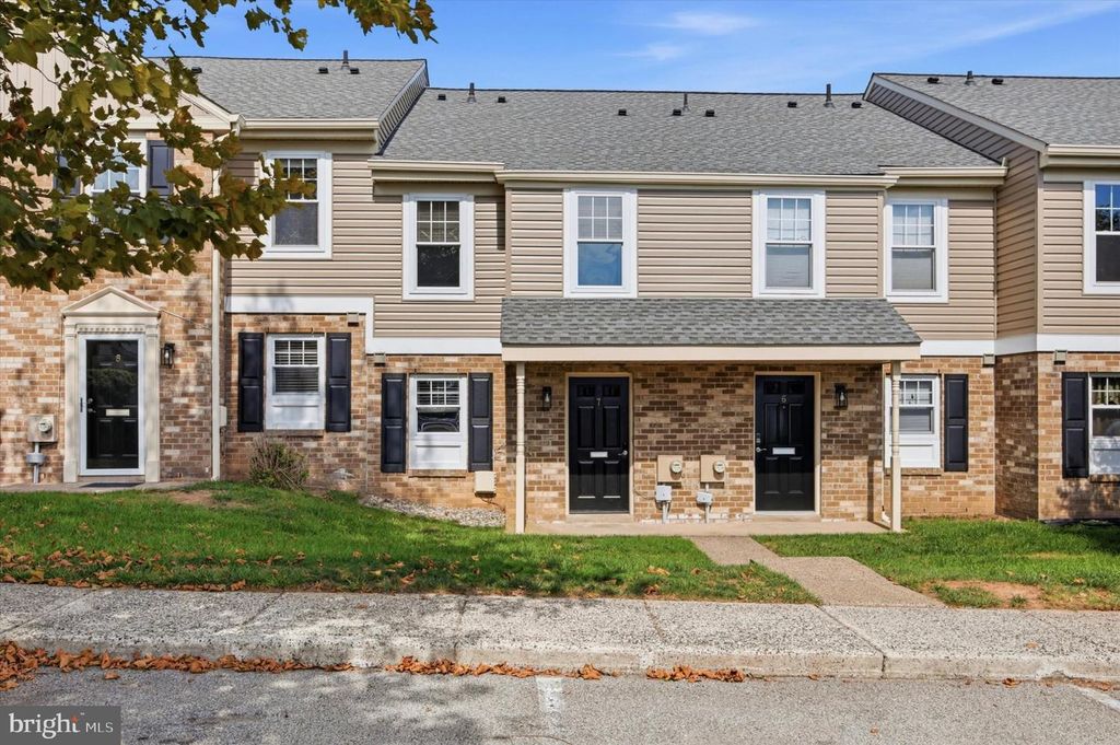 7 YORKTOWN CT #116 U-7, BLUE BELL, PA 19422 — exterior